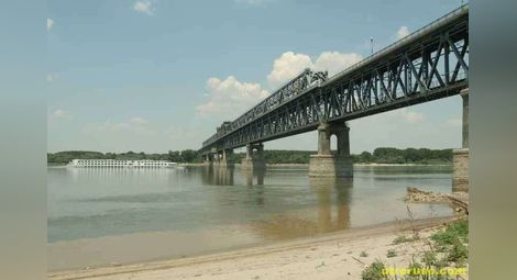 Румъния сваля на 3 евро таксата на Дунав мост